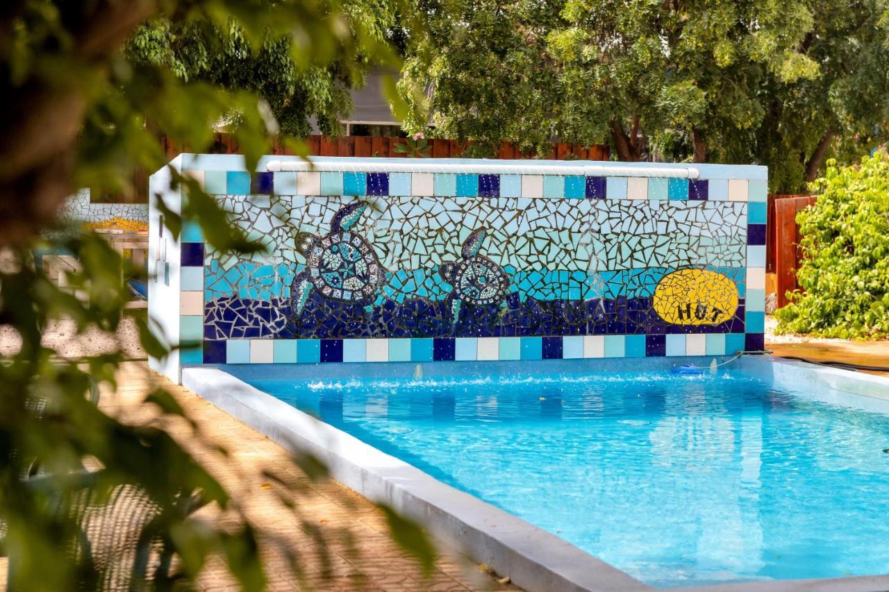 ホテル The Hut Bonaire クラレンダイク エクステリア 写真