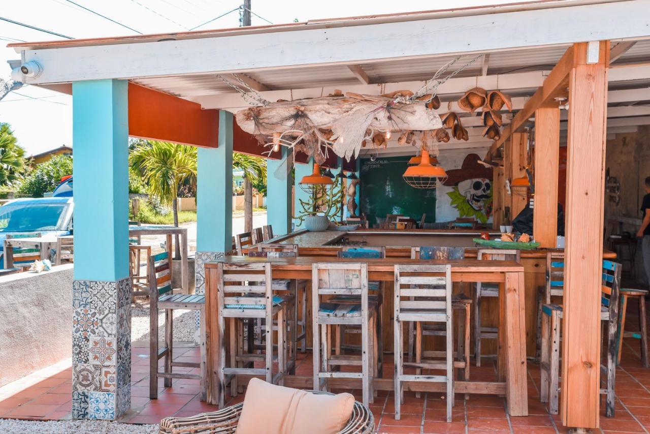ホテル The Hut Bonaire クラレンダイク エクステリア 写真