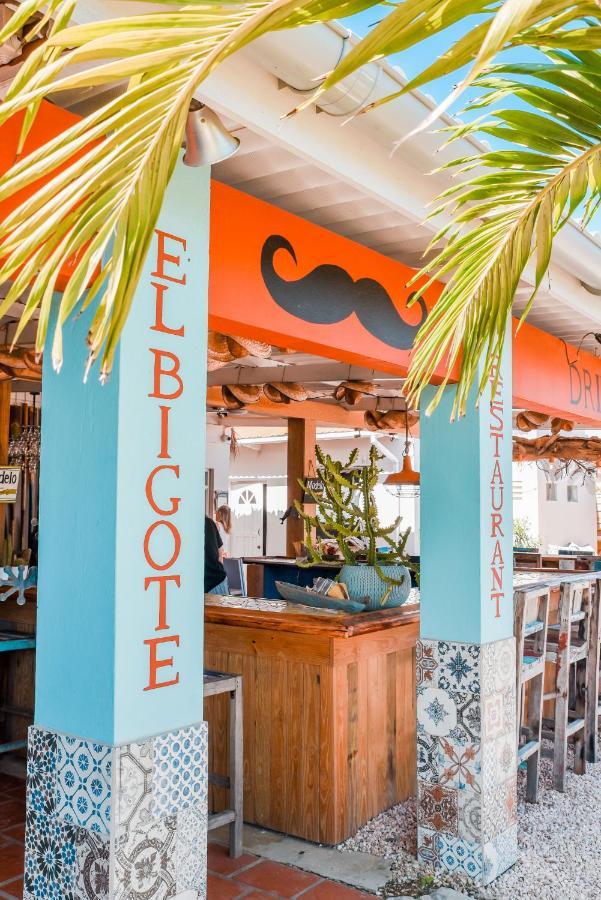 ホテル The Hut Bonaire クラレンダイク エクステリア 写真