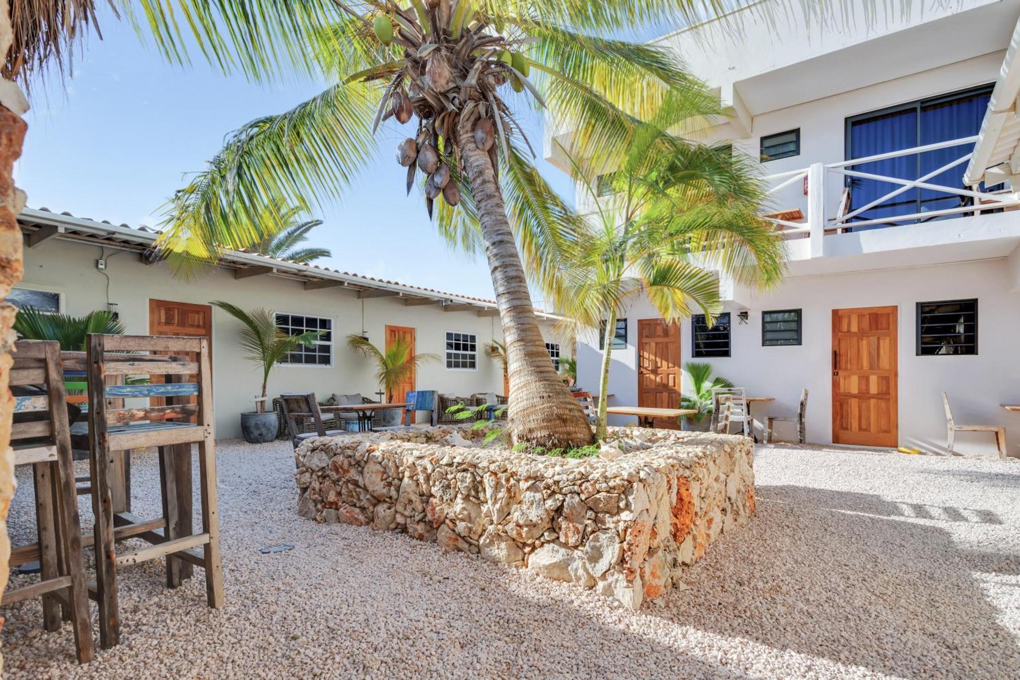 ホテル The Hut Bonaire クラレンダイク エクステリア 写真